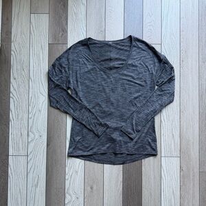 Lululemon Women's Gray Long Sleeve Top